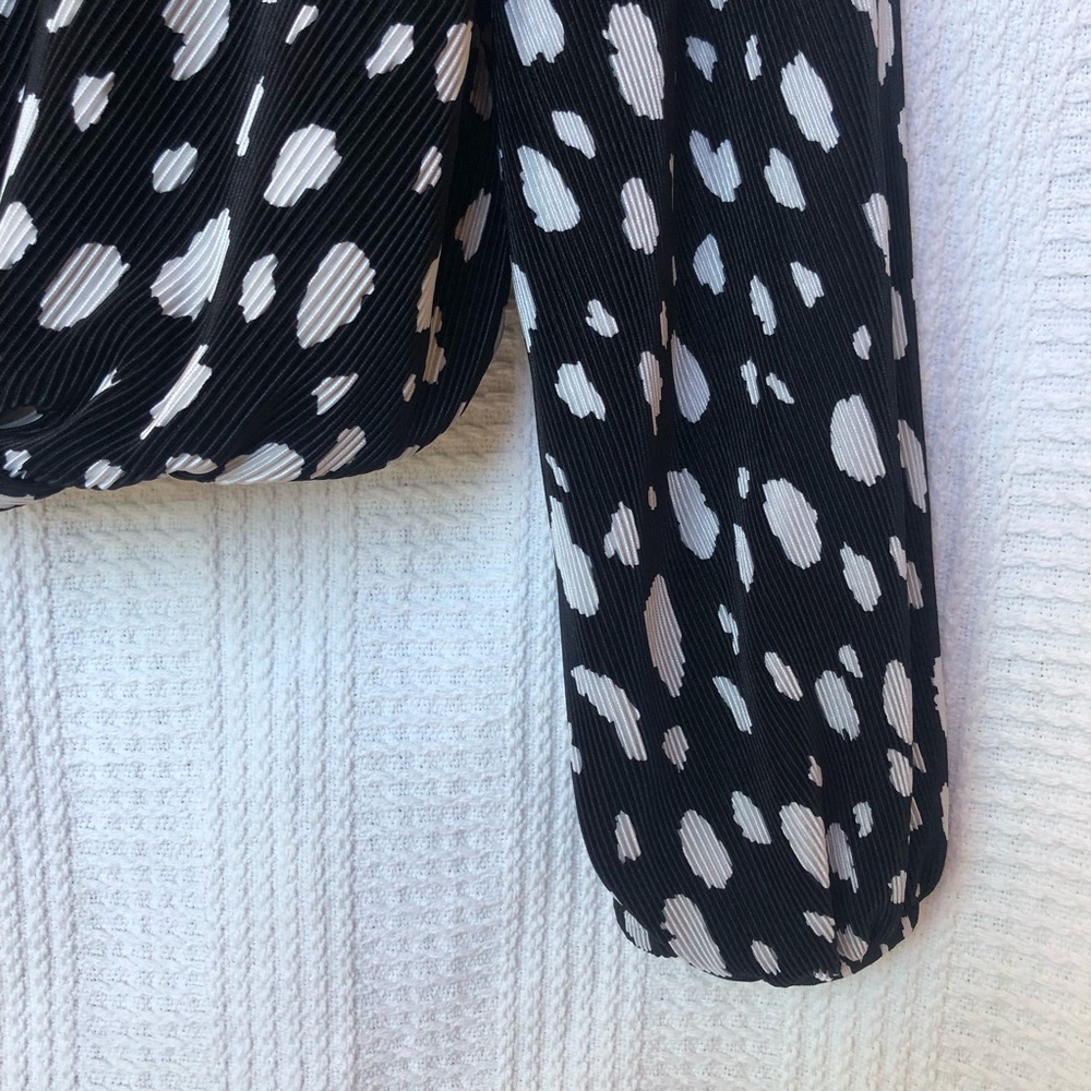 Black White Wrap-Front Elevated Casual Going Out Women’s Blouse Shirt Top Small - Picture 5 of 15